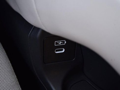 New 2026 Honda HR-V LX image 17