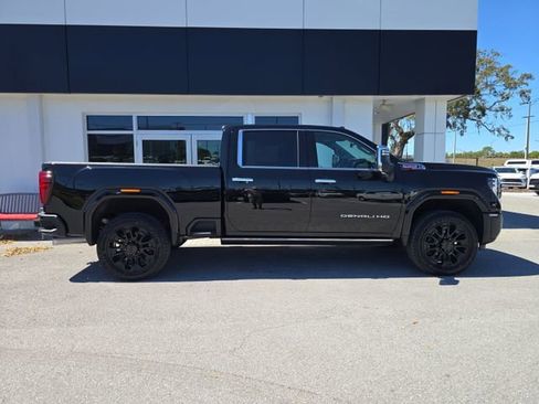 New 2025 GMC Sierra 2500 Denali w/ Technology Package AWD/4WD image 7
