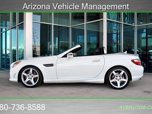 Used 2012 Mercedes-Benz SLK 350 image 4