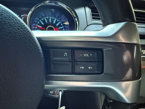 Used 2014 Ford Mustang Coupe image 11