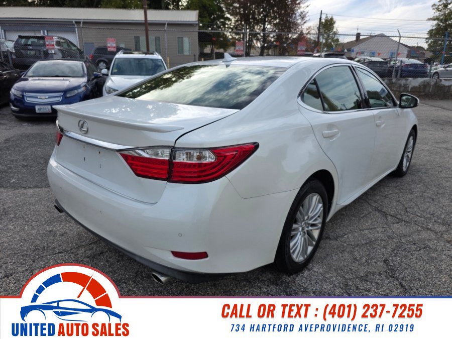 Used 2014 Lexus ES 350 w/ Luxury Package FWD image 5