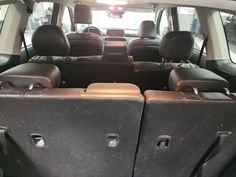 Used 2022 Kia Telluride LX image 11