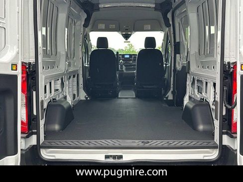 New 2025 Ford Transit 250 148 Medium Roof image 17
