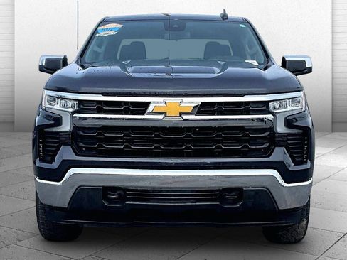 Used 2024 Chevrolet Silverado 1500 LT image 2
