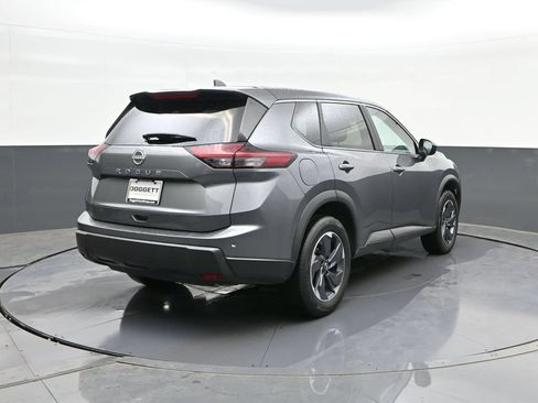 Used 2025 Nissan Rogue SV FWD image 11