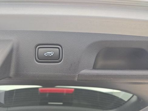 Used 2025 Hyundai Palisade SEL FWD image 30