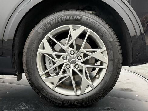 Used 2025 Genesis GV70 2.5T w/ Select Package image 12