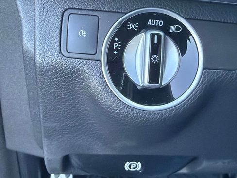 Used 2016 Mercedes-Benz E 350 4MATIC Sedan image 18