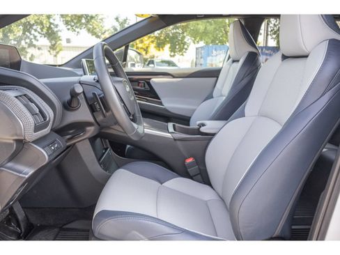 Used 2023 Subaru Solterra AWD image 15