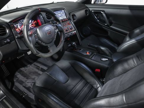 Used 2013 Nissan GT-R Premium AWD/4WD image 31