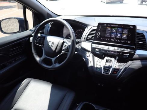Used 2025 Honda Odyssey Sport-L image 16