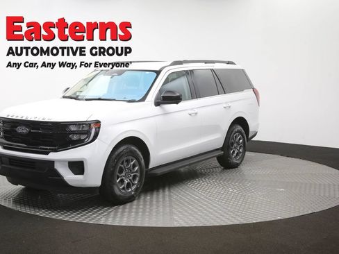 Used 2025 Ford Expedition Active AWD/4WD image 55