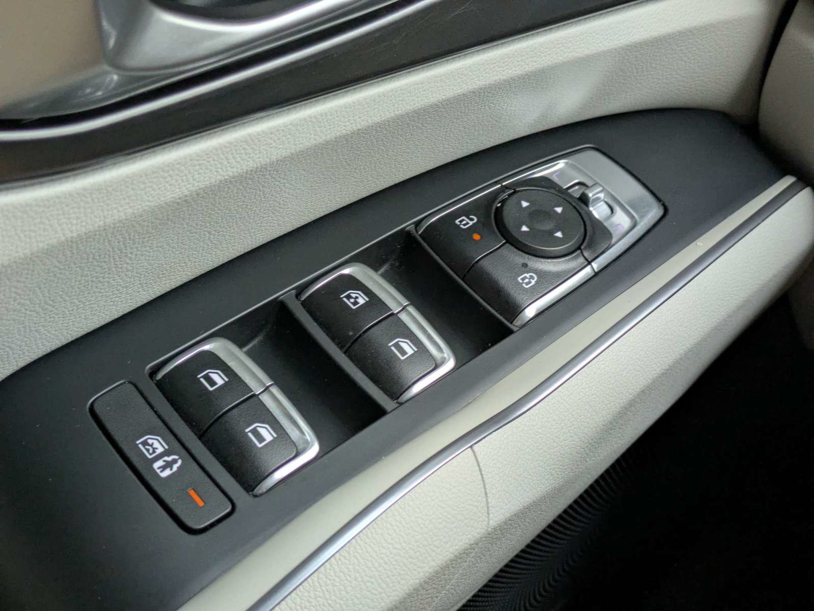 Certified 2025 Kia Sorento EX w/ EX Panoramic Sunroof Package FWD image 19