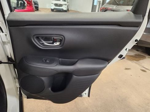 Used 2024 Honda HR-V LX image 26