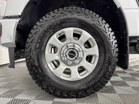 Used 2023 Ford F350 XLT AWD/4WD image 40