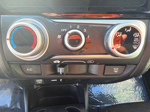Used 2017 Honda Fit EX image 38