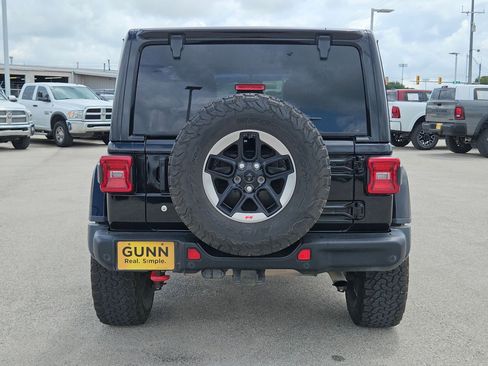 Used 2018 Jeep Wrangler Unlimited Rubicon AWD/4WD image 4