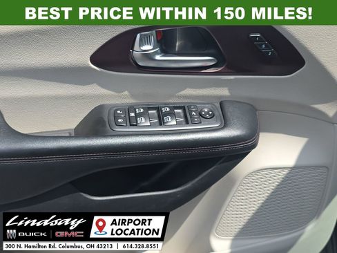 Used 2020 Chrysler Pacifica Limited image 23