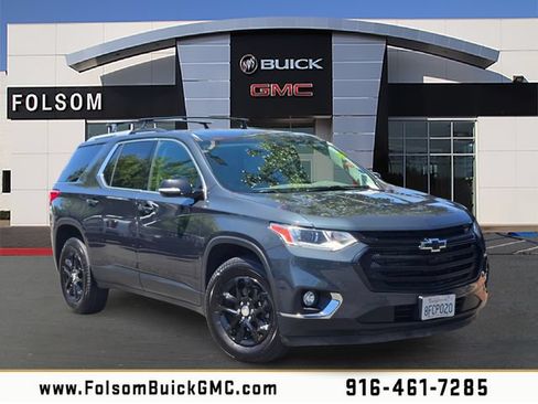 Used 2018 Chevrolet Traverse LT w/ LPO, Blackout Package AWD/4WD image 1