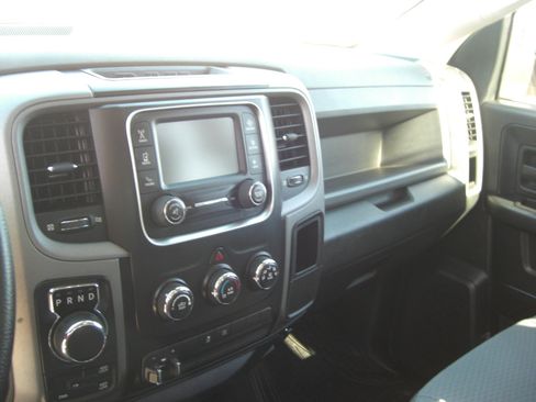 Used 2014 RAM 1500 Express image 10