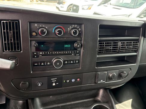 Used 2019 Chevrolet Express 3500 w/ Driver Convenience Package RWD image 12