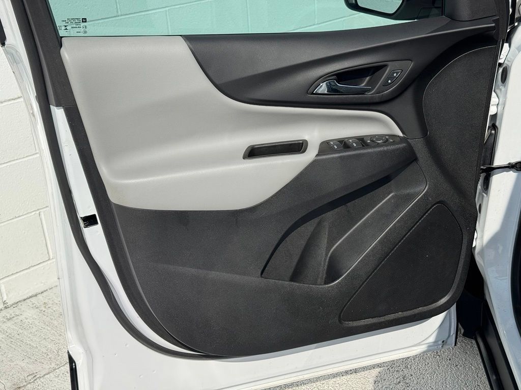 Used 2023 Chevrolet Equinox LS w/ LS Convenience Package FWD image 23