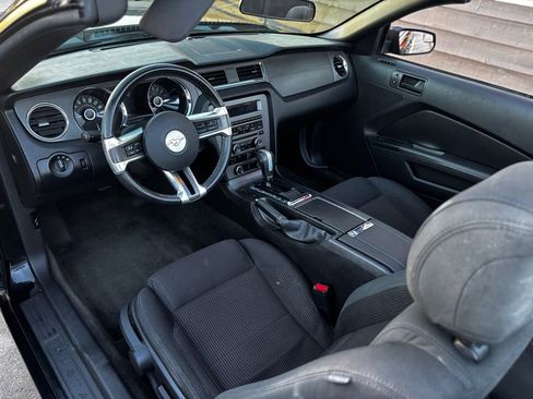 Used 2014 Ford Mustang Convertible image 13