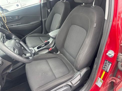 Used 2022 Hyundai Kona SEL w/ Cargo Package AWD/4WD image 6