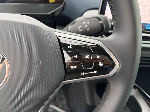 New 2026 Volkswagen ID.4 Pro S Plus image 14