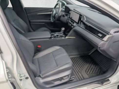 Used 2025 Toyota Camry XSE FWD image 18