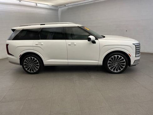Used 2026 Hyundai Palisade Calligraphy FWD image 9