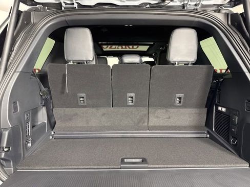 New 2025 Ford Expedition Platinum w/ Stealth Appearance Package image 26
