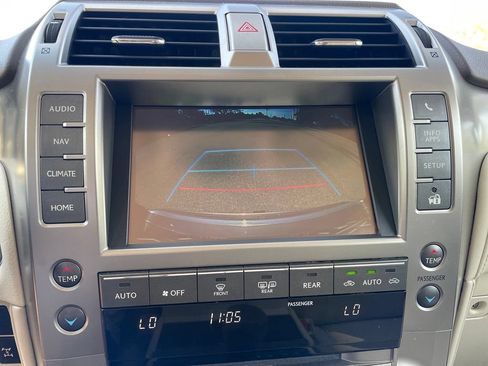 Used 2018 Lexus GX 460 Premium w/ Premium Package AWD/4WD image 33