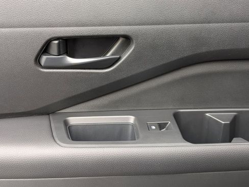 Certified 2025 Nissan Pathfinder SV image 24