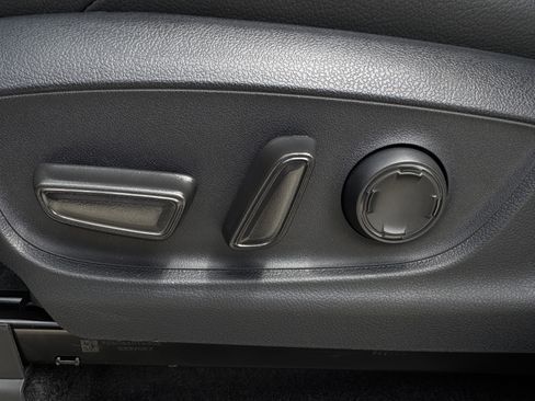 New 2026 Toyota Tacoma Limited AWD/4WD image 25