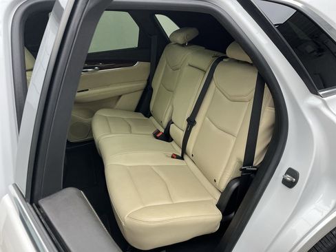 Used 2017 Cadillac XT5 Luxury w/ Driver Awareness Package image 12