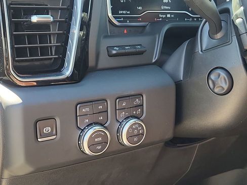 Used 2024 GMC Sierra 1500 Denali Ultimate image 17