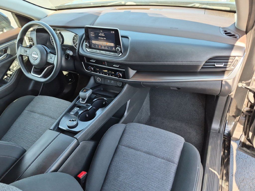 Used 2023 Nissan Rogue SV AWD/4WD image 27