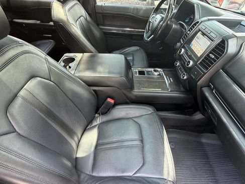 Used 2018 Ford Expedition Limited w/ Equipment Group 301A RWD image 44