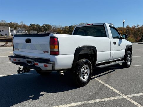 Used 2005 GMC Sierra 2500 W/T w/ Heavy-Duty Power Package image 5