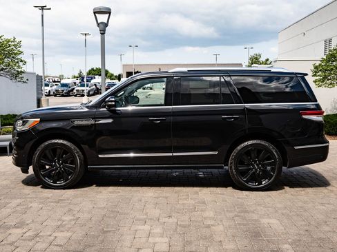 Used 2024 Lincoln Navigator Reserve AWD/4WD image 5