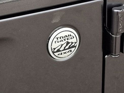 Used 2018 Jeep Wrangler Sport image 35