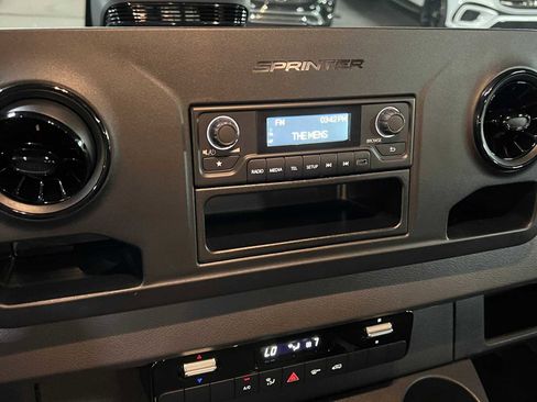 Used 2025 Mercedes-Benz Sprinter 2500 image 24