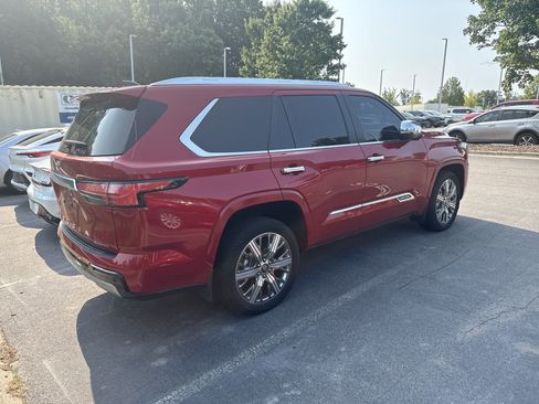 Used 2025 Toyota Sequoia Capstone AWD/4WD image 6