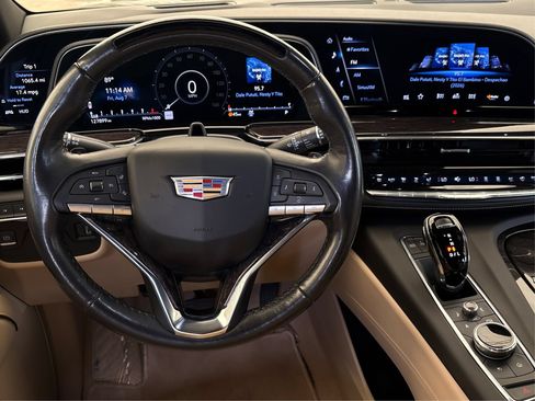 Used 2023 Cadillac Escalade ESV Premium Luxury w/ LPO, Illumination Package AWD/4WD image 16