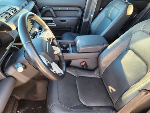 Used 2024 Land Rover Defender 110 S image 5