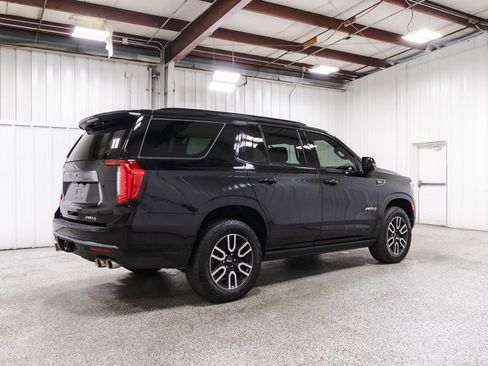 Used 2024 GMC Yukon AT4 w/ AT4 Premium Package AWD/4WD image 6