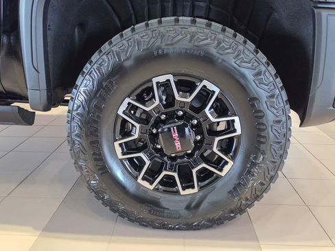 New 2026 GMC Sierra 2500 AT4X w/ LPO, Black Badging Package AWD/4WD image 30