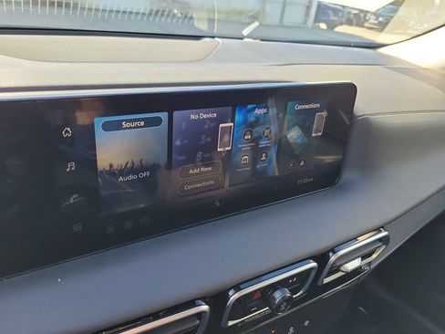 New 2026 Nissan Sentra SR w/ Floor Mat Package FWD image 15