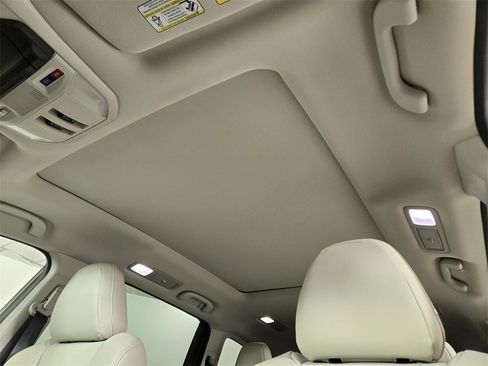 New 2026 Subaru Ascent Limited image 9